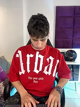 AdrianRinaldi online show from November 5, 8:22 pm