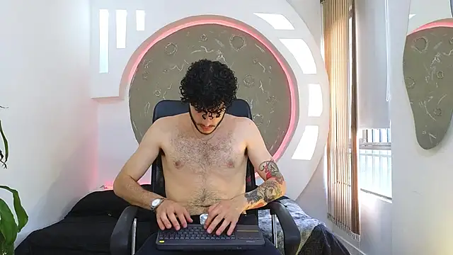 Rafael Mendezz online show from September 25, 9:35 pm