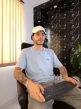 Rafael Mendezz online show from February 12, 8:37 pm