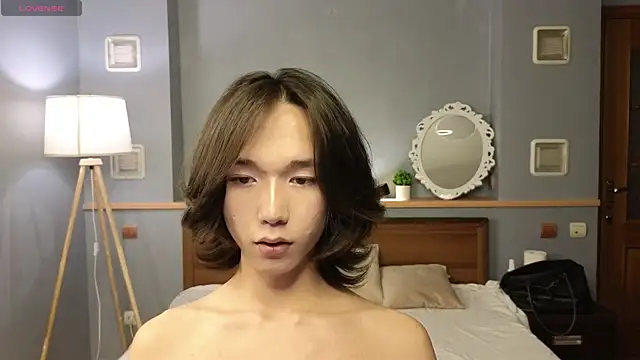 okerriella online show from October 15, 1:52 pm