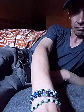 githot online show from March 25, 9:24 am