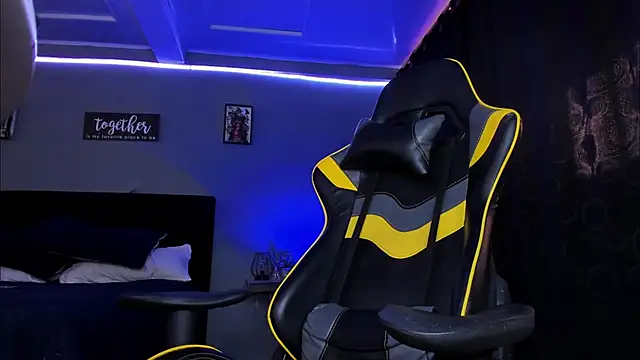 alexgiraldo   online show from October 21, 2:20 pm