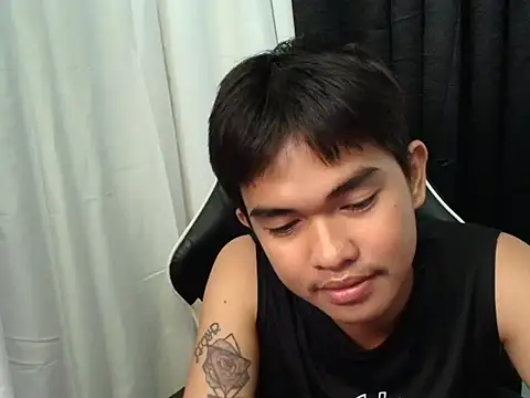 joncum4u online show from July 8, 5:28 pm