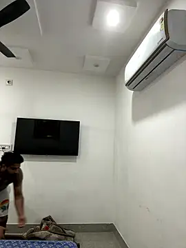 hottestboy03 online show from January 15, 6:39 am