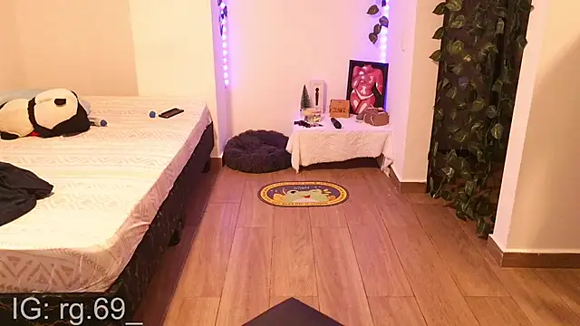 Strangehuman666 online show from May 22, 10:37 pm