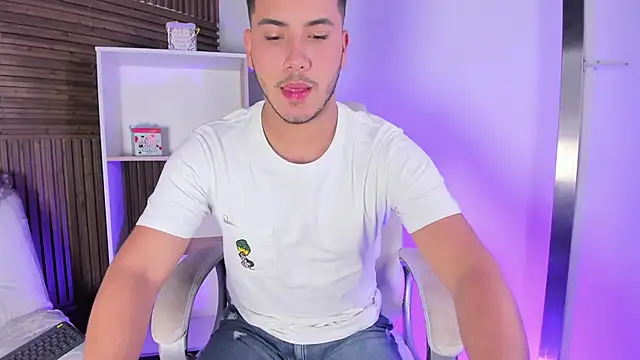 Axel grey  online show from October 21, 12:19 pm