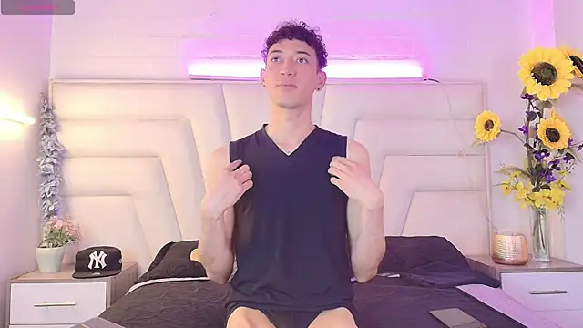 Ashton Myers online show from November 6, 8:45 pm