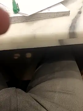 hotboy43339 online show from February 25, 4:02 am