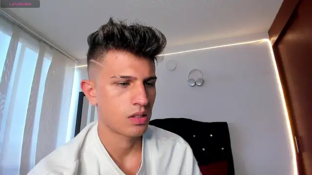 kevin ahss online show from October 10, 9:39 pm