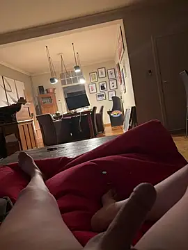 jerrebaker online show from February 1, 9:57 pm