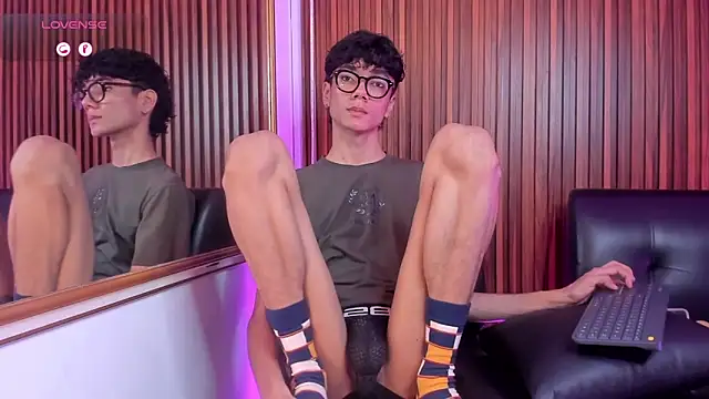 Phillicious   online show from February 1, 6:34 am