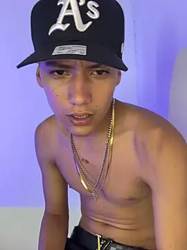 Toy boy777 online show from January 18, 4:03 am