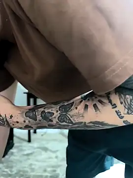 giannis090 online show from October 19, 5:34 am