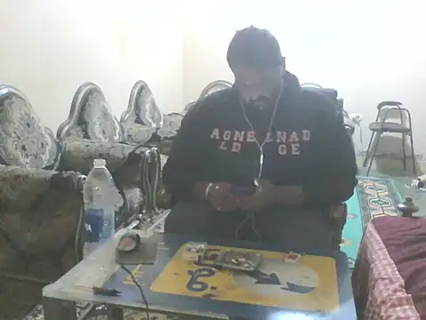 elpoop7305 online show from October 29, 12:46 am