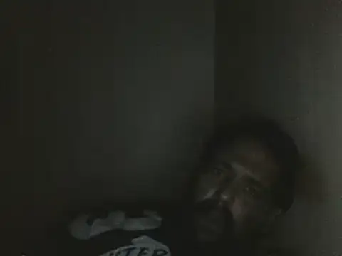 elpoop7305 online show from September 24, 11:47 pm