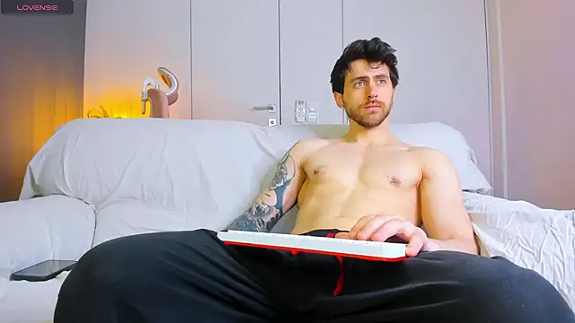 Oscar Miller  online show from April 14, 7:41 am