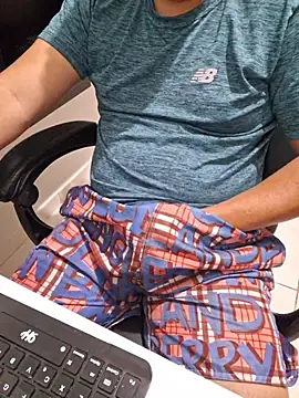 Carloskasado online show from November 12, 10:47 pm