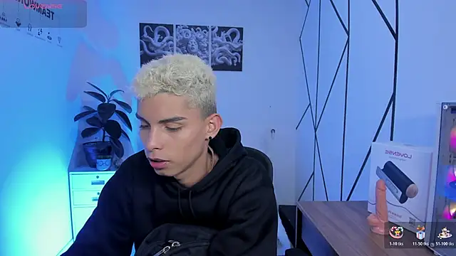 Room 69x online show from December 15, 2:30 am