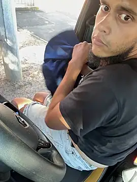 Smallboybigworld online show from February 16, 2:15 pm