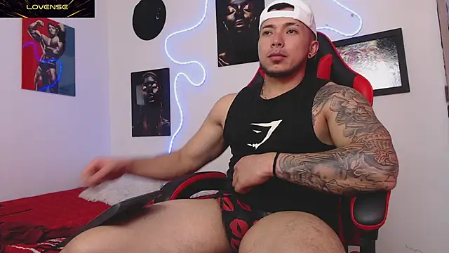 hank fuller01 online show from February 28, 12:42 am