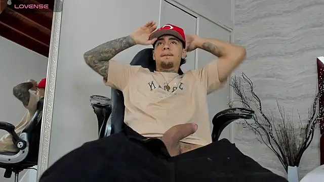 JamesDeker online show from October 29, 4:04 am