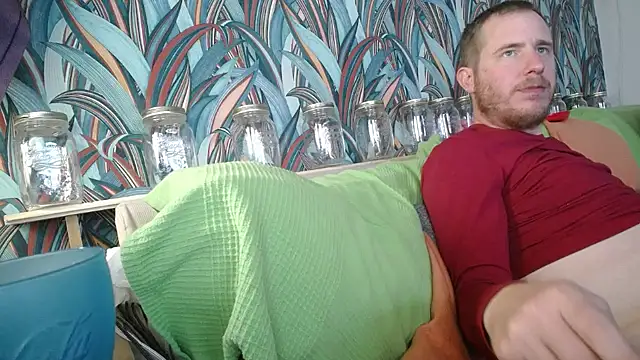 Snapshot of gaydavid chatting on October 2, 12:47 am gaydavid online show from October 2, 12:47 am