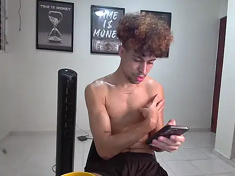 Dollarhot30 online show from February 17, 10:14 am