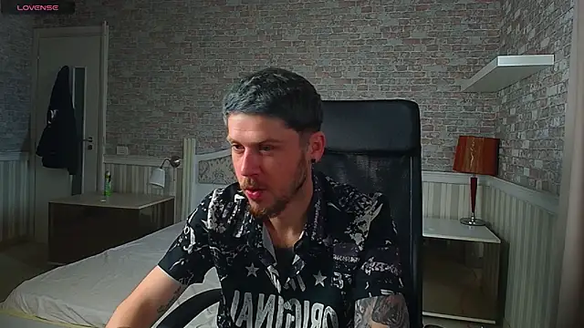 JonahShaw online show from May 31, 4:35 am