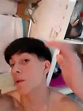 LUISSLEONN0958 online show from September 11, 10:09 pm