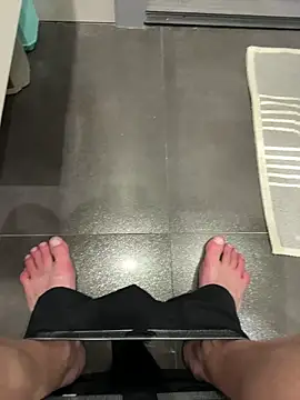 myPriority01 online show from November 8, 8:01 pm