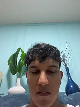 Leo Savage  online show from April 3, 3:47 am