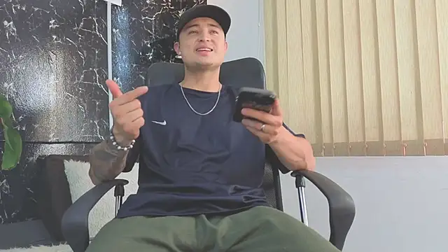 Alexander ferre online show from April 10, 1:29 pm