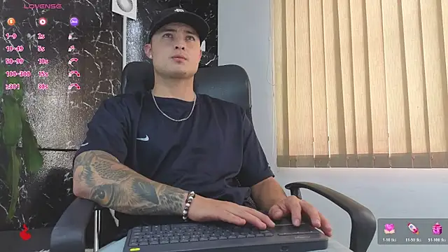 Alexander ferre online show from April 1, 1:24 pm