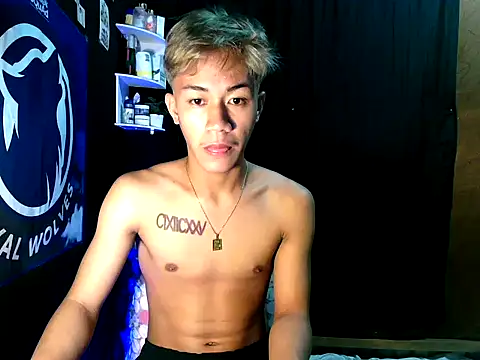 naughtyboyloy 0 online show from November 7, 8:01 pm