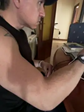 Latinhot31 online show from February 23, 2:30 pm