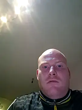 Snapshot of svenni2525 chatting on October 20, 3:10 am svenni2525 online show from October 20, 3:10 am