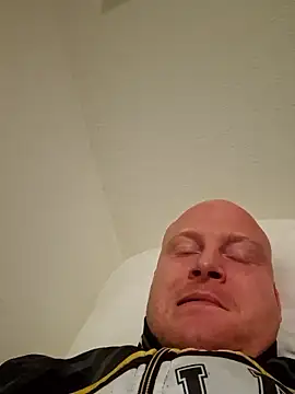 svenni2525 online show from January 10, 4:33 pm