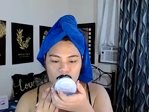 TSbrianaHugeCock online show from January 10, 4:00 pm