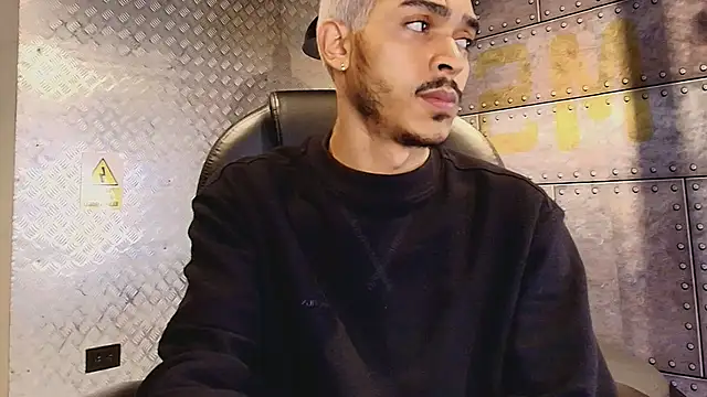 MarcusRain  online show from September 26, 3:59 am