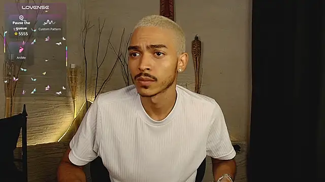 MarcusRain  online show from November 18, 7:17 pm