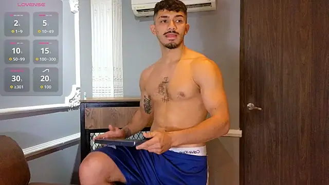 ArturoCardona  online show from September 23, 1:54 pm