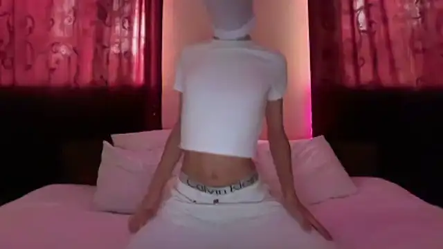 holydirt luxeno1 online show from October 15, 11:29 am