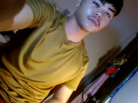 hot emman online show from April 4, 2:52 am