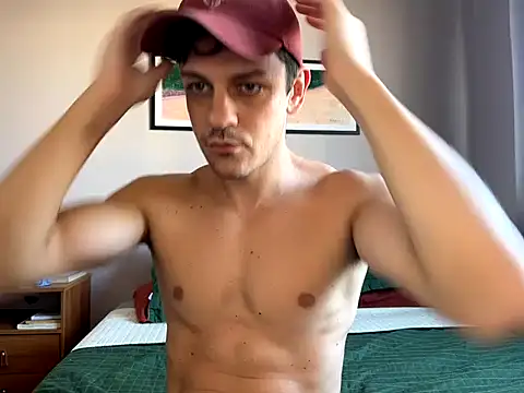 braziliangoodboy online show from April 25, 7:44 pm