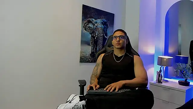 Dash Bukoski online show from February 9, 11:04 am