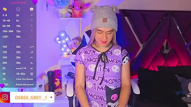 derek greyy  online show from October 8, 3:49 pm