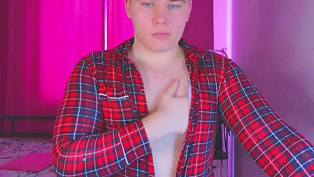 kittenmurr online show from March 15, 4:20 am