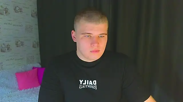 kittenmurr online show from September 19, 9:03 pm