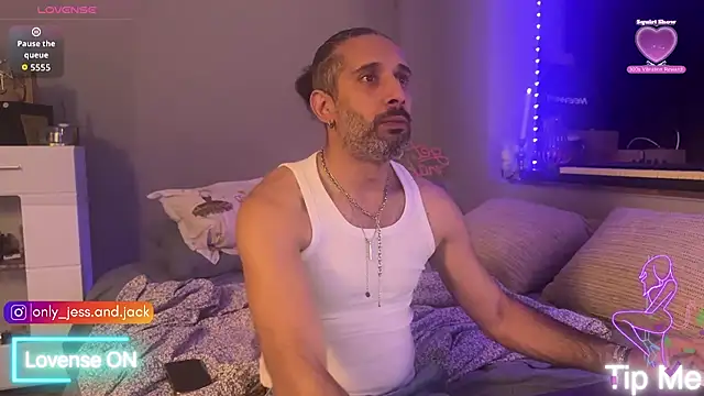 Secret Lovers1 online show from March 29, 9:04 pm