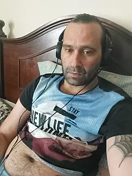 Jose1985oliveira online show from April 18, 1:56 pm